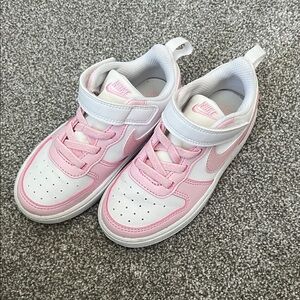 Nike Kids Sneakers in Pink and White